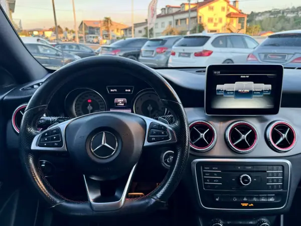 Mercedes-Benz CLA 220 2015 - 21999 EUR, 170000 km - AUTO.MOTO.pt - 170000km - foto 8 de 25