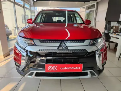 Mitsubishi Outlander 2021 - 18900 EUR, 141000 km - AUTO.MOTO.pt - 141000km - foto 3 de 37