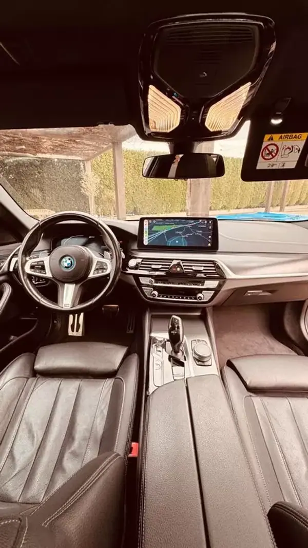 BMW 530e 2021 - 36900 EUR, 118296 km - AUTO.MOTO.pt - 118296km - foto 18 de 31