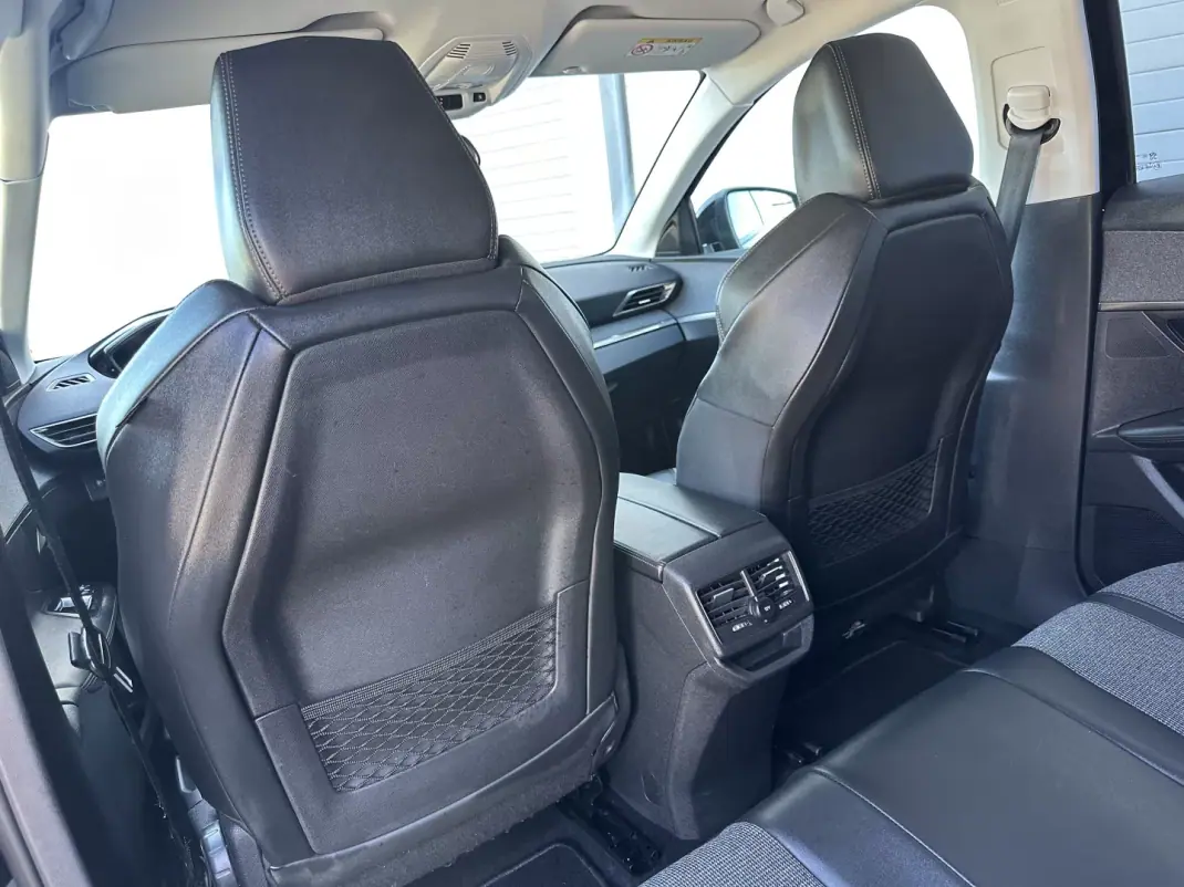 Peugeot 3008 2018 - 14900 EUR, 240000 km - 240000km - foto 51 de 62