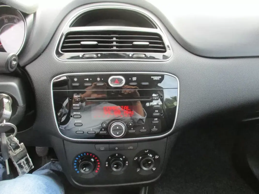 Fiat Punto 2018 - 8000 EUR, 170000 km - 170000km - foto 12 de 24
