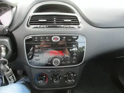 Fiat Punto 2018 - 8000 EUR, 170000 km - 170000km - foto 12 de 24