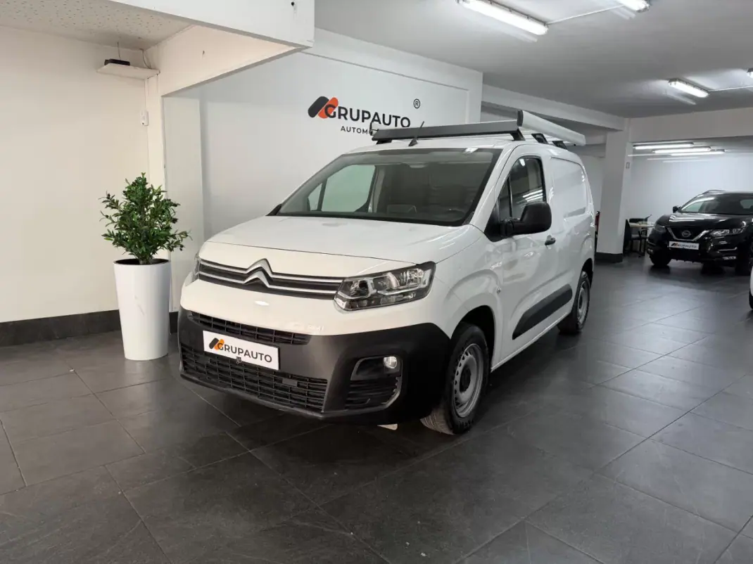 Citroën BERLINGO VAN XL 1.5 BLUE HDI 3 LUGARES 2019 - 12990 EUR, 143000 km - AUTO.MOTO.pt - 143000km - foto 1 de 25