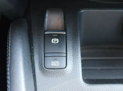 Nissan Qashqai 2018 - 20750 EUR, 87000 km - AUTO.MOTO.pt - 87000km - foto 35 de 37
