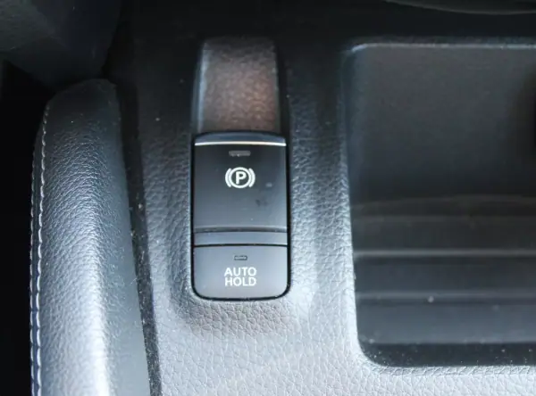 Nissan Qashqai 2018 - 19990 EUR, 87000 km - AUTO.MOTO.pt - 87000km - foto 35 de 37