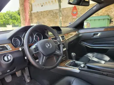 Mercedes-Benz E 200 2014 - 18900 EUR, 147135 km - AUTO.MOTO.pt - 147135km - foto 8 de 20