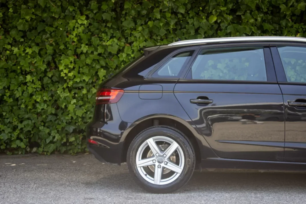 Audi A3 Sportback 2019 - 17800 EUR, 118000 km - AUTO.MOTO.pt - 118000km - foto 4 de 16