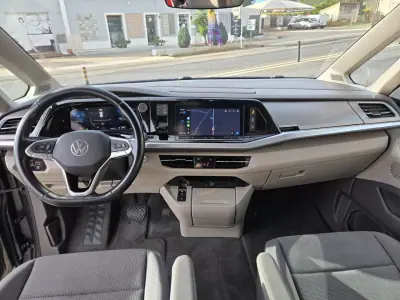 Volkswagen Multivan 2023 - 39950 EUR, 140321 km - AUTO.MOTO.pt - 140321km - foto 6 de 11