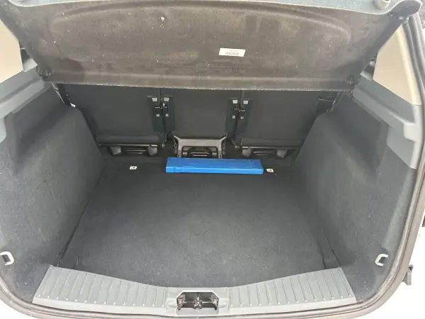 Ford C-Max 2012 - 10990 EUR, 176000 km - 176000km - foto 12 de 16