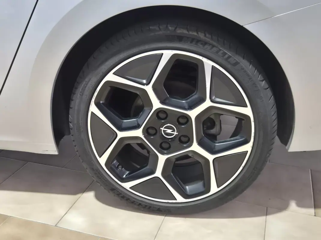 Opel Astra Sports Tourer 2024 - 25000 EUR, 51650 km - AUTO.MOTO.pt - 51650km - foto 15 de 28