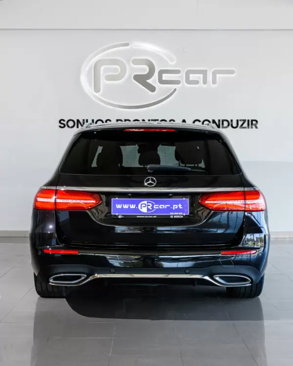 Mercedes-Benz E 300 2020 - 34500 EUR, 118560 km - AUTO.MOTO.pt - 118560km - foto 15 de 42