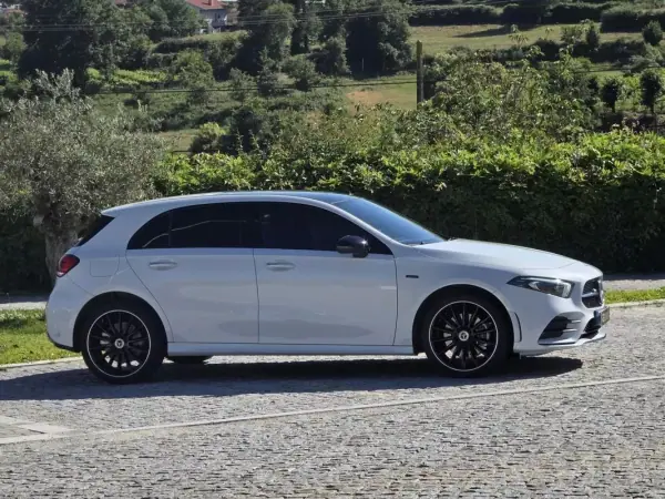Mercedes-Benz A 250 2021 - 27499 EUR, 85000 km - AUTO.MOTO.pt - 85000km - foto 7 de 41