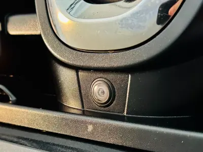 Dacia Duster 2020 - 15750 EUR, 128000 km - AUTO.MOTO.pt - 128000km - foto 23 de 60