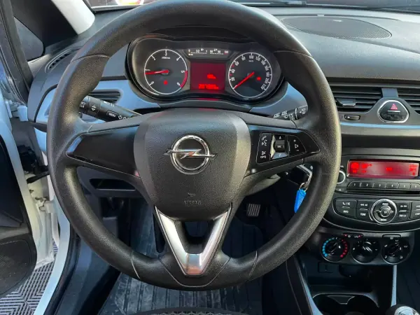 Opel CORSA VAN 1.3 CDTI 2019 - 8750 EUR, 207033 km - AUTO.MOTO.pt - 207033km - foto 6 de 13