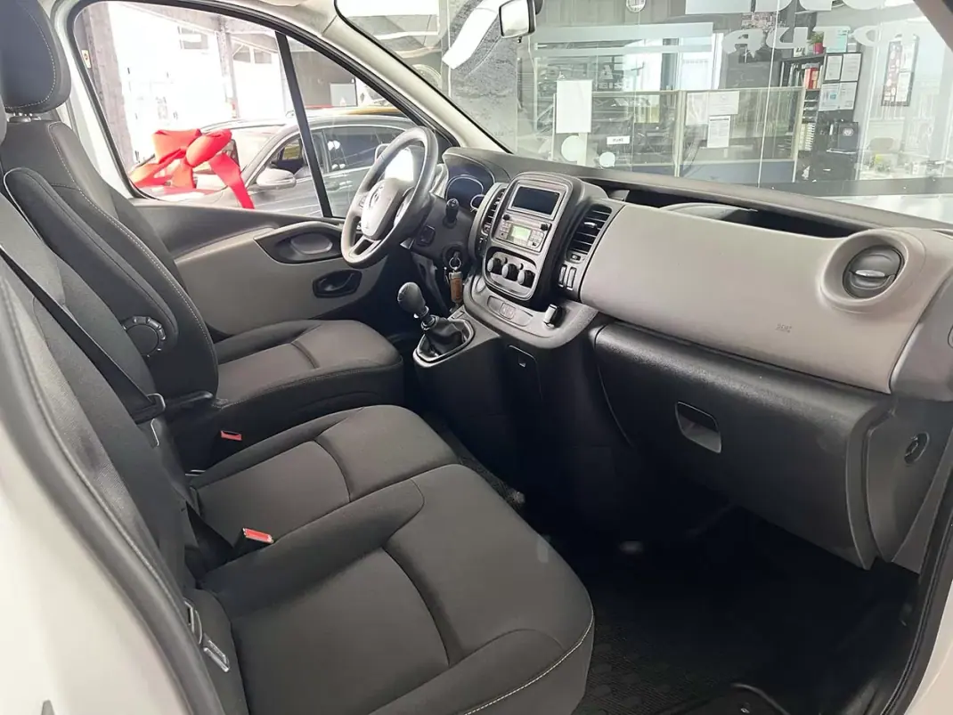 Renault Trafic 2018 - 21600 EUR, 47763 km - 47763km - foto 13 de 24