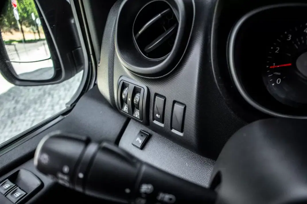 Renault Trafic 2020 - 28990 EUR, 126359 km - AUTO.MOTO.pt - 126359km - foto 17 de 41