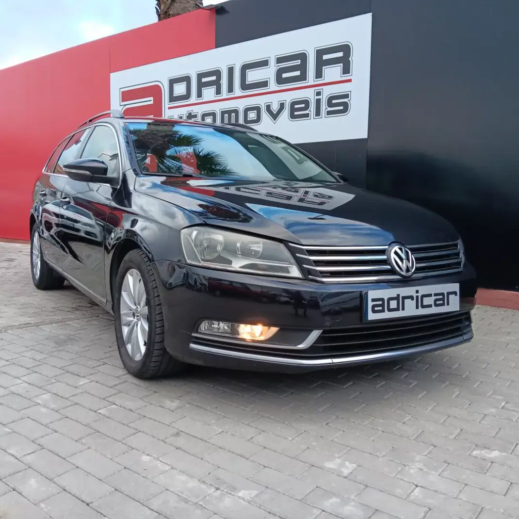 Volkswagen Passat Variant 2011 - 10500 EUR, 230094 km - AUTO.MOTO.pt - 230094km - foto 1 de 4