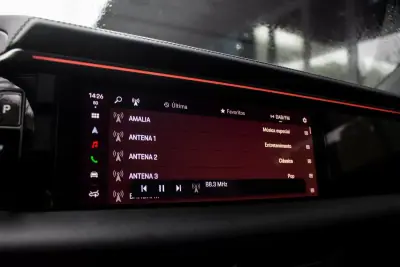 Porsche Macan 2025 - 83990 EUR, 15400 km - AUTO.MOTO.pt - 15400km - foto 46 de 49