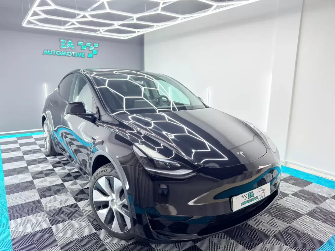 Tesla Model Y 2022 - 31000 EUR, 143000 km - 143000km - foto 4 de 25