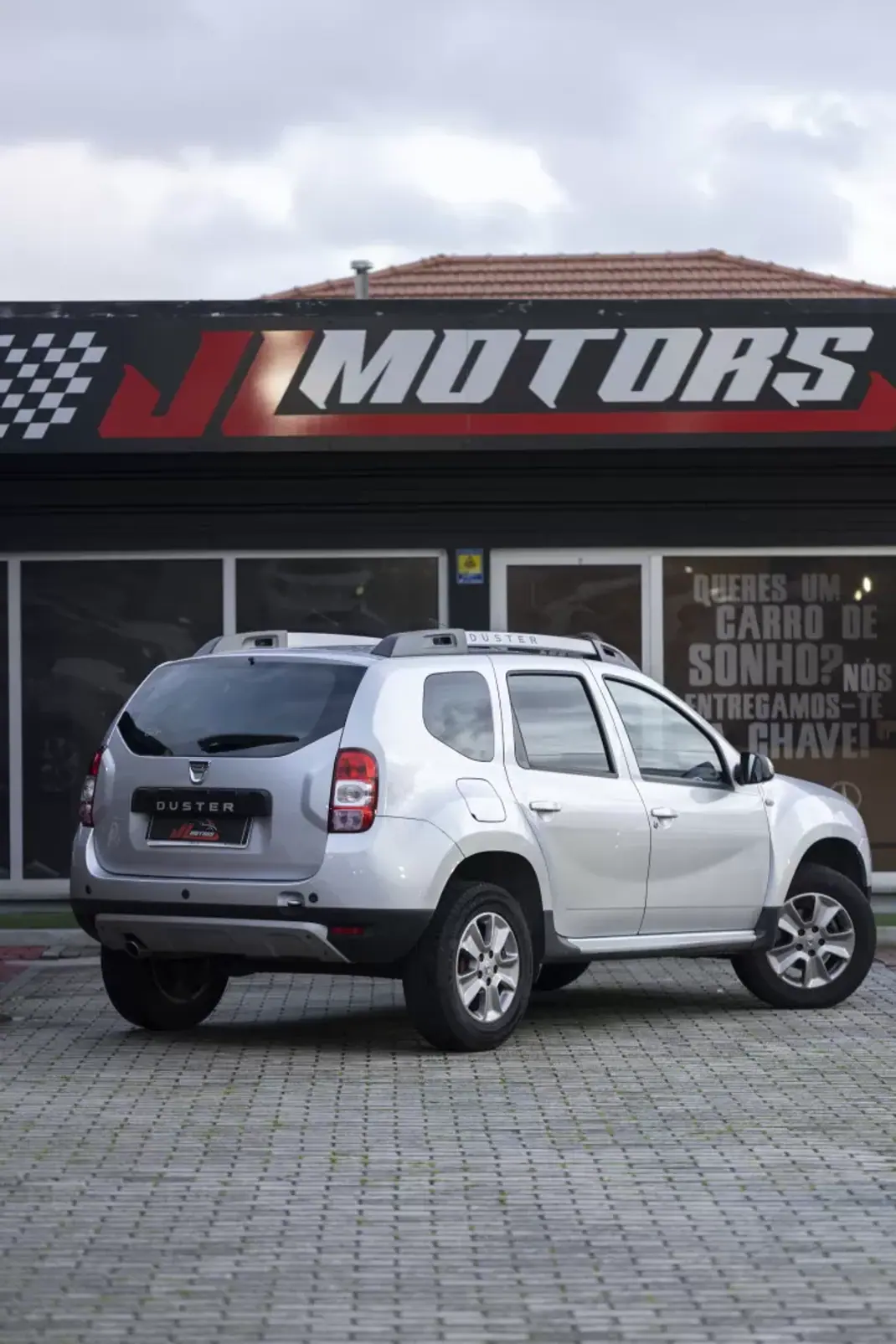 Dacia Duster 2015 - 10900 EUR, 150410 km - AUTO.MOTO.pt - 150410km - foto 25 de 33