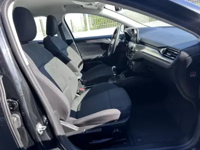 Ford Focus 2018 - 10900 EUR, 100000 km - AUTO.MOTO.pt - 100000km - foto 31 de 35