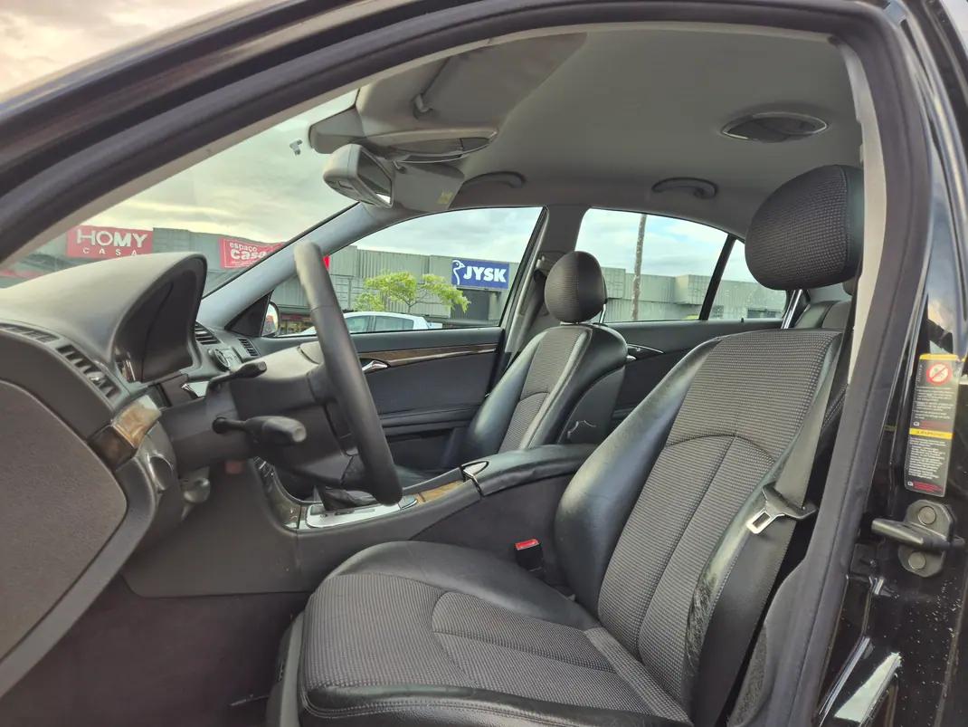 Mercedes-Benz E 220 2003 - 4900 EUR, 490000 km - AUTO.MOTO.pt - 490000km - foto 12 de 16