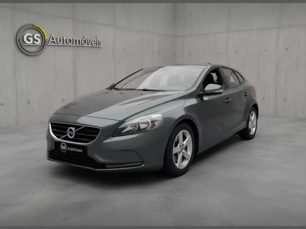 Volvo V40 2014 - 9250 EUR, 224000 km - AUTO.MOTO.pt - 224000km - foto 1 de 7