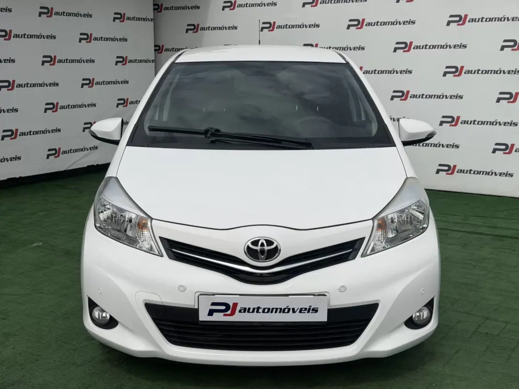 Toyota Yaris 2014 - 10990 EUR, 149000 km - AUTO.MOTO.pt - 149000km - foto 3 de 19
