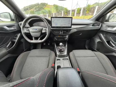 Ford Focus 2024 - 23490 EUR, 35103 km - AUTO.MOTO.pt - 35103km - foto 12 de 14