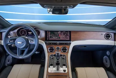 Bentley Continental GTC 2021 - 250000 EUR, 19562 km - 19562km - foto 11 de 28