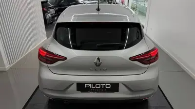 Renault Clio 2022 - 14900 EUR, 136243 km - AUTO.MOTO.pt - 136243km - foto 7 de 30