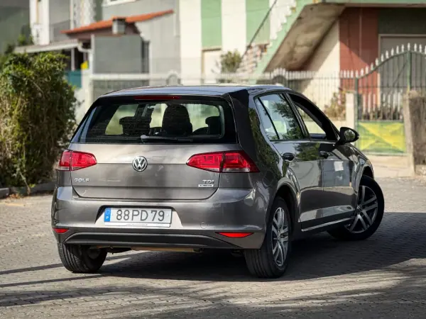 Volkswagen Golf 2015 - 13800 EUR, 124900 km - AUTO.MOTO.pt - 124900km - foto 2 de 12