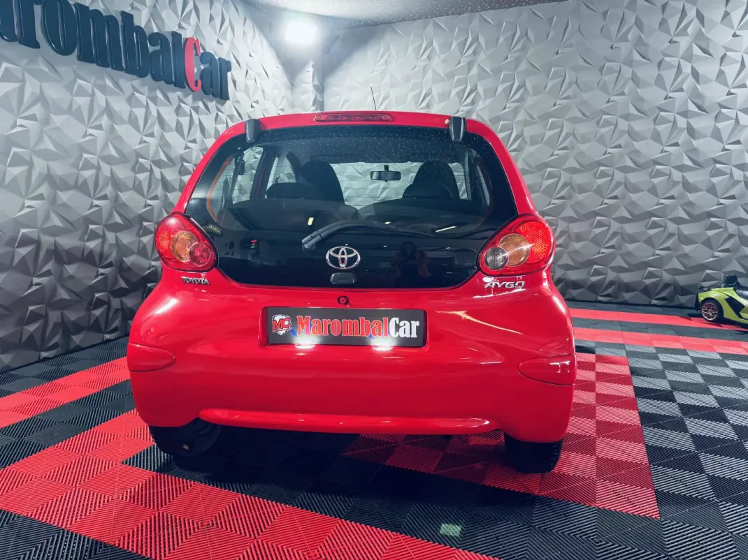 Toyota Aygo 2009 - 5250 EUR, 123137 km - AUTO.MOTO.pt - 123137km - foto 5 de 27
