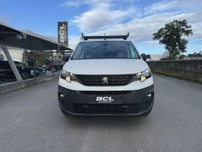 Peugeot PARTNER GIRAFON 2019 - 13990 EUR, 150000 km - AUTO.MOTO.pt - 150000km - foto 2 de 39