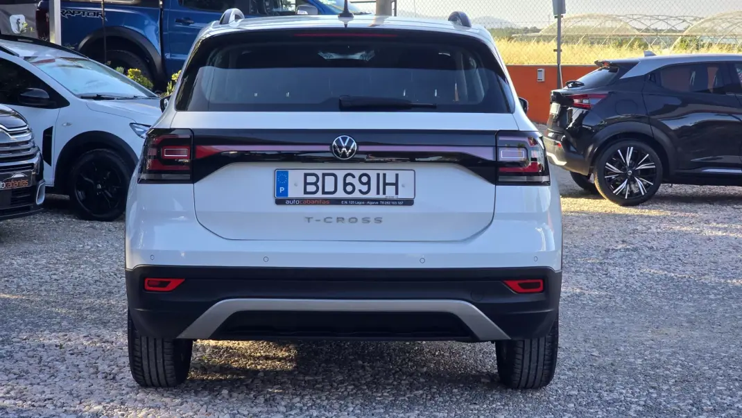 Volkswagen T-Cross 2022 - 16000 EUR, 74880 km - AUTO.MOTO.pt - 74880km - foto 10 de 20
