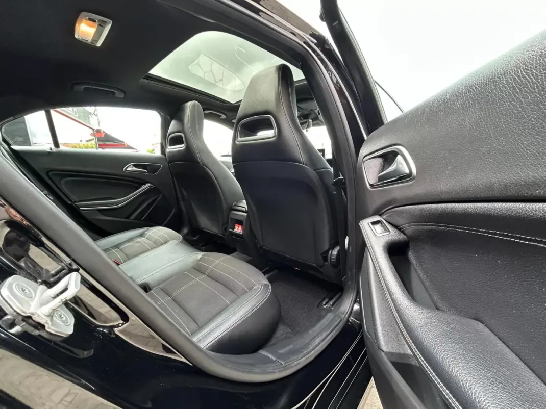 Mercedes-Benz A 180 2016 - 16750 EUR, 201775 km - AUTO.MOTO.pt - 201775km - foto 22 de 23