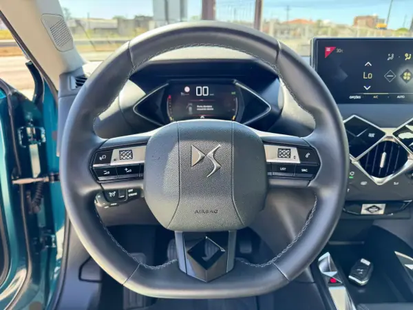 DS DS3 Crossback 2021 - 16750 EUR, 27723 km - AUTO.MOTO.pt - 27723km - foto 15 de 32