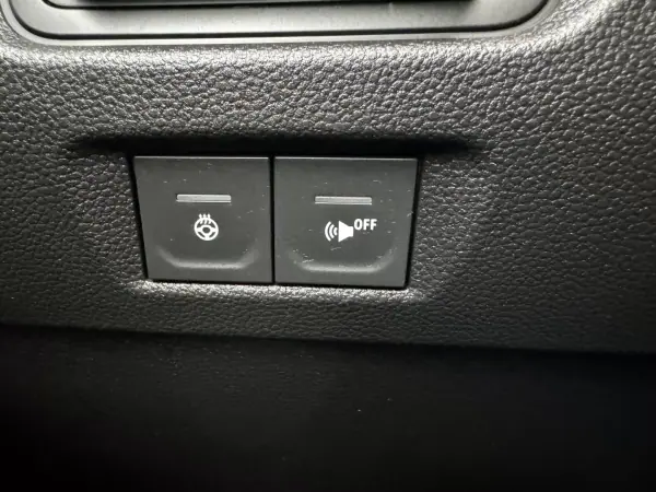 Renault Zoe 2020 - 25500 EUR, 30800 km - AUTO.MOTO.pt - 30800km - foto 8 de 34