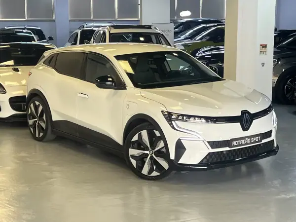 Renault Mégane E-Tech 2022 - 27990 EUR, 50000 km - AUTO.MOTO.pt - 50000km - foto 20 de 54