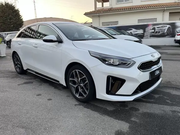 Kia ProCeed 2022 - 19450 EUR, 92000 km - AUTO.MOTO.pt - 92000km - foto 3 de 51