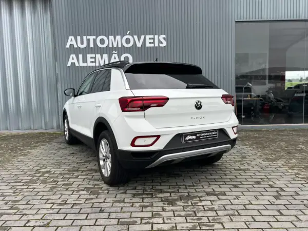 Volkswagen T-Roc 2025 - 28000 EUR, 12129 km - AUTO.MOTO.pt - 12129km - foto 8 de 18