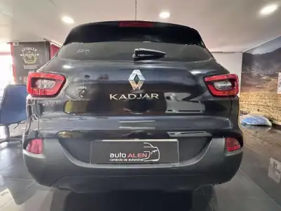 Renault Kadjar 2017 - 15500 EUR, 77000 km - AUTO.MOTO.pt - 77000km - foto 4 de 18