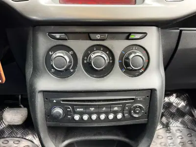 Citroën C3 2015 - 6990 EUR, 110050 km - 110050km - foto 14 de 18