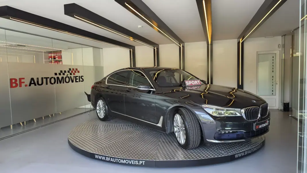 BMW 730 2016 - 29900 EUR, 188987 km - AUTO.MOTO.pt - 188987km - foto 5 de 69