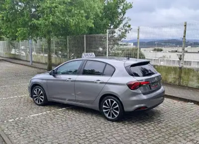 Fiat Tipo 2020 - 13500 EUR, 103000 km - AUTO.MOTO.pt - 103000km - foto 3 de 17