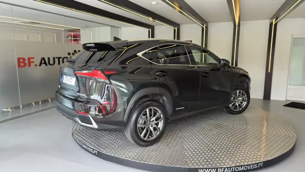 Lexus NX 300h 2018 - 31900 EUR, 78634 km - AUTO.MOTO.pt - 78634km - foto 4 de 65