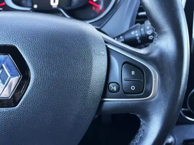 Renault Captur 2018 - 13950 EUR, 119000 km - AUTO.MOTO.pt - 119000km - foto 22 de 42