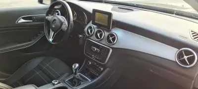 Mercedes-Benz A 180 2014 - 17900 EUR, 123000 km - AUTO.MOTO.pt - 123000km - foto 6 de 12