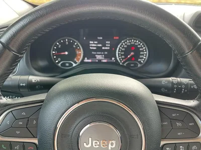 Jeep Renegade 2018 - 18980 EUR, 112000 km - AUTO.MOTO.pt - 112000km - foto 12 de 22
