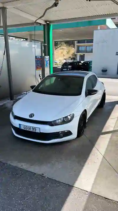 Volkswagen Scirocco 2010 - 14990 EUR, 201000 km - 201000km - foto 1 de 8